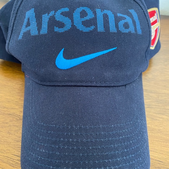 Arsenal Nike Retro Strapback Rare Dad Cap - Picture 2 of 4